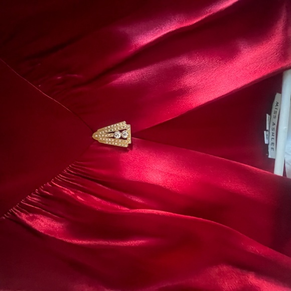 Dress - Picture 2 of 4